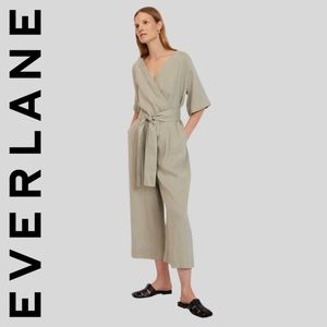 Everlane linen jumpsuit in sea grass green size 8